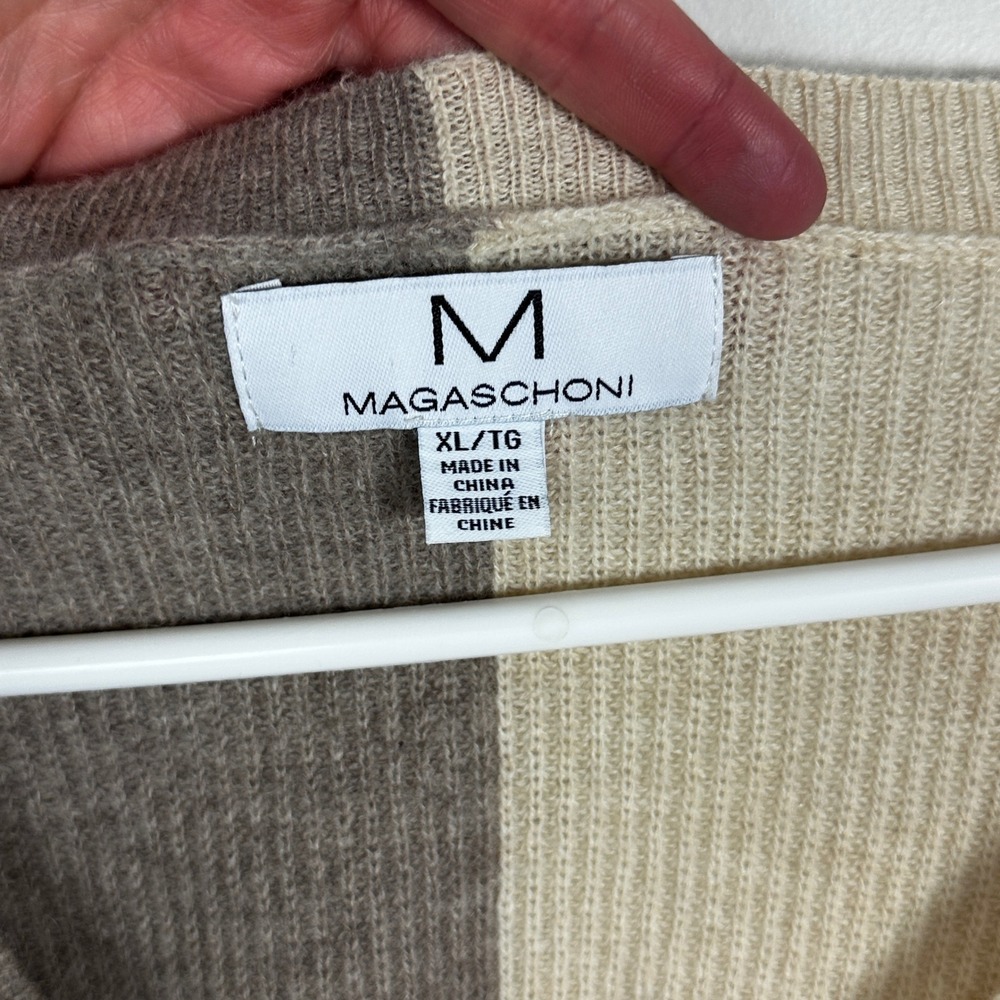Magaschoni 100% Cashmere V-Neck Colorblock Sweater Knit Womens Sz XL Grey Beige - Picture 2 of 11